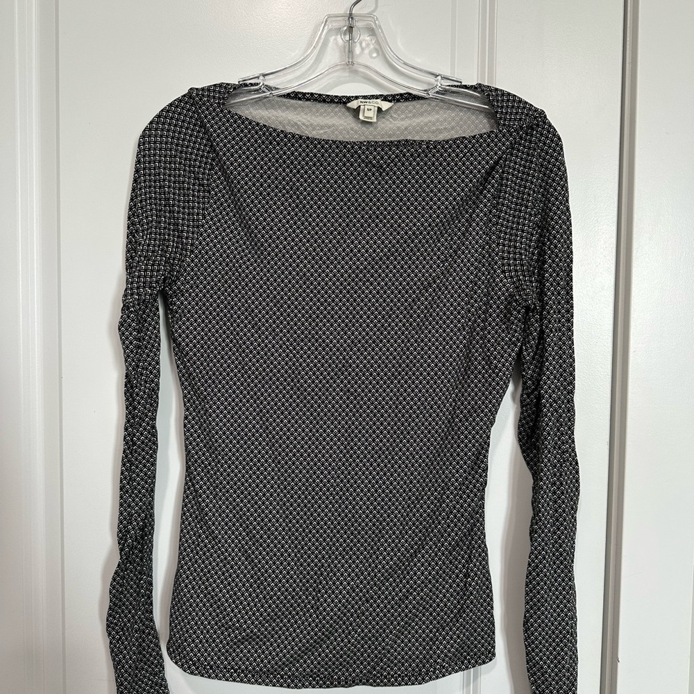 RW&CO. Black & White Long Sleeve Boat Neck Top